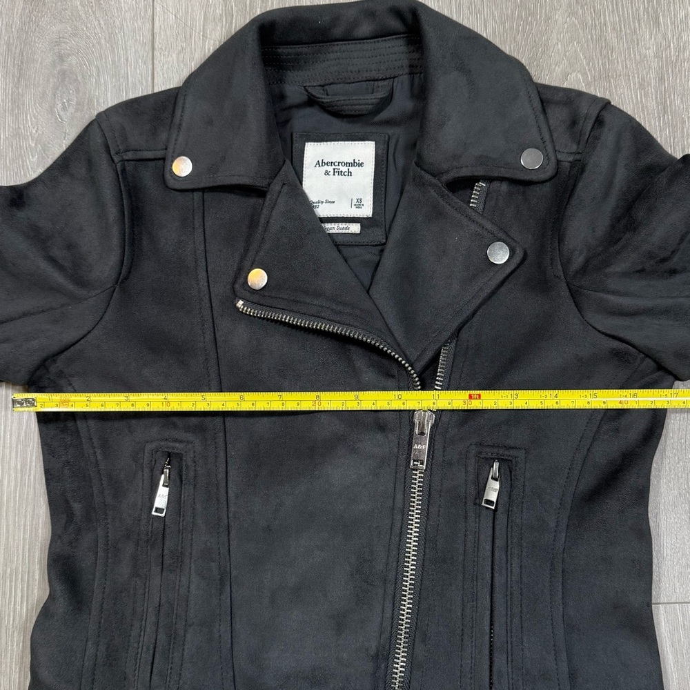 Abercrombie & Fitch Women's Dark Gray Vegan Suede Moto Jacket. Size XS - Picture 4 of 8